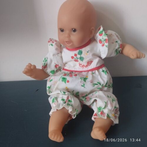 Poupée corolle câlin 30 cm