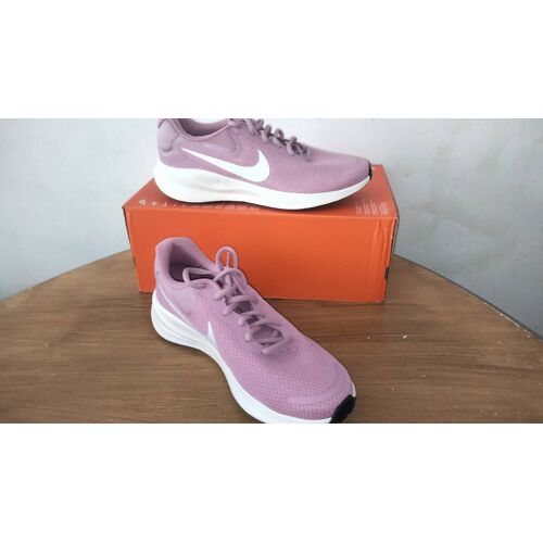 Basket Nike Révolution Taille 40