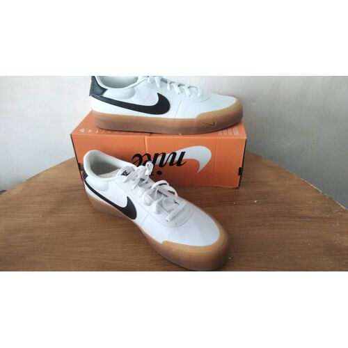 Basket Nike Court Taille 45