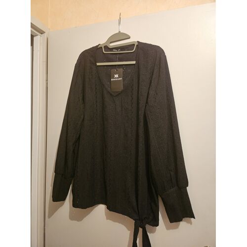 Top Femme Taille 44 Neuf "Exxcellent"
