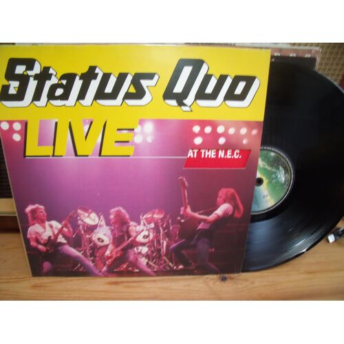 Status Quo Live