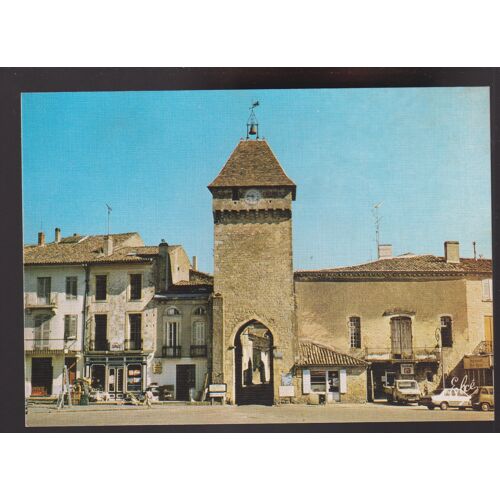 Saint Macaire (33) : La Vieille Porte De L'Horloge
