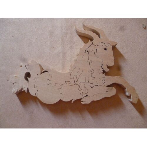Puzzle artisanal "Capricorne".