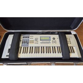 Workstation Yamaha Motif Es6 Avec Case Gator Rigide