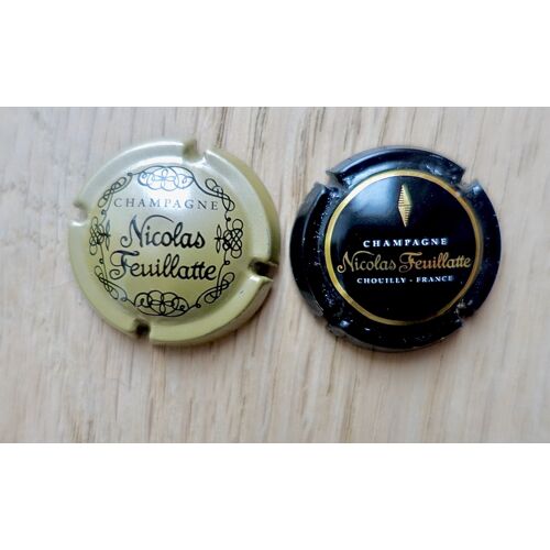 Lot De 2 Capsules De Champagne Nicolas Feuillate. Version Marron Glacée Et Version Noire.