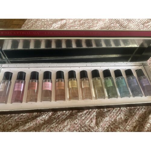 Coffret Victoria’S Secret Neuf Avec 12 Brumes Authentique 
