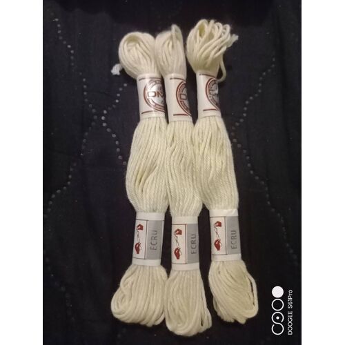 Lot De 3 Fils À Tapisserie Blanc Dmc Vintage Années 80 Sans Numéro .