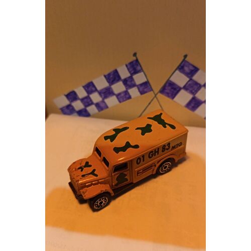 Camion miniature militaire 1/80 environ