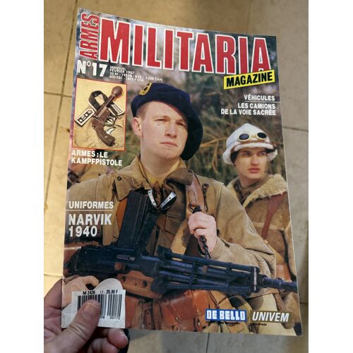 Militaria Magazine 17 Flottilles Et Divisions Navales D Assaut En Indochine  Tenue Des Officiers De La Heer Norvege 1940 Nouvelle Tenue De Combat  Les Insignes Tissu Us Kampfpistole Et Strurmpistole