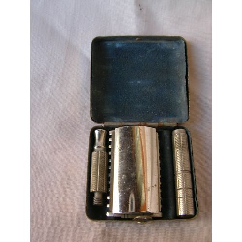 Ww2/ Post Rasoir Démontable Avec Lame Gillette Francaise Dans Sa Boïte En Métal Chromée Be