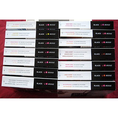 Harlequin. Collection Black & Rose. Lot De 28 Titres En 14 Volumes. 2016/2017.