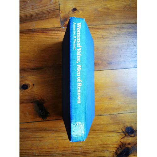 Annette Weiner, Women Of Value, Men Of Renown, University Of Texas Press, 1976