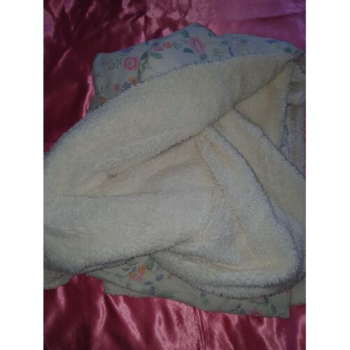 Couverture Fourrure Polaire Aspect Mouton Doublée Coton Fleuri