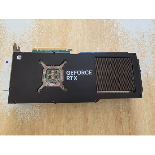 NVIDIA GeForce RTX 4090 24Go GDDR6X (OEM Dell Alienware Aurora R15)