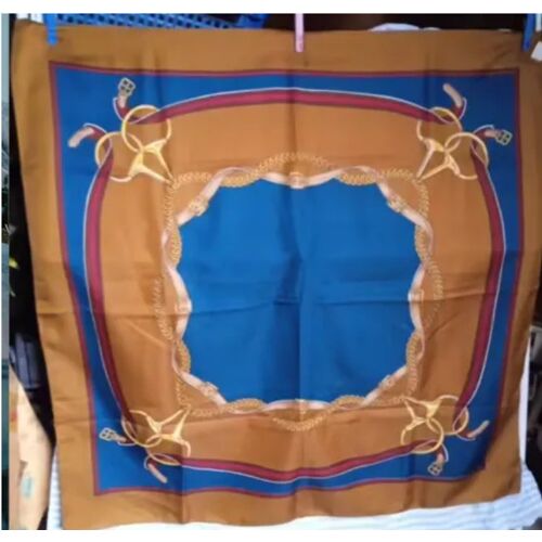 Foulard - Décor Equestre - En Polyester - 78 X 78 Cm Environ - Réf V 27