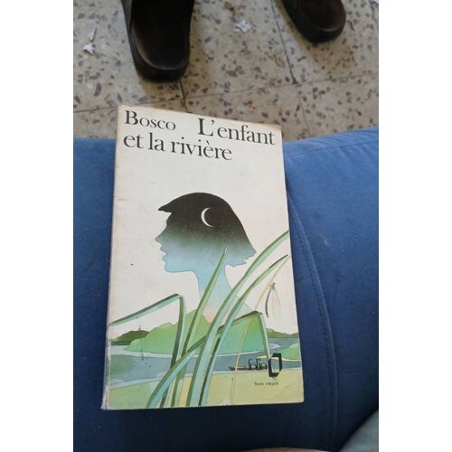 L Enfant Et La Rivière