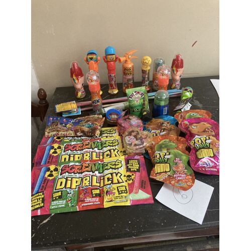 Lot 30 jouets bonbons anniversaire pinata