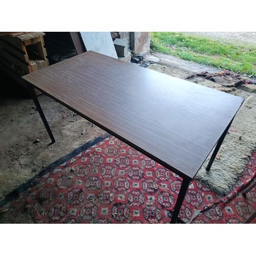TABLE RECTANGULAIRE EN FORMICA