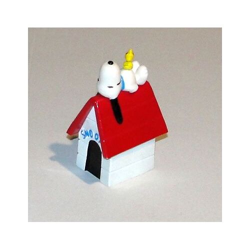 Snoopy Et Woodstock Sur Leur Maison Flunch 2001
