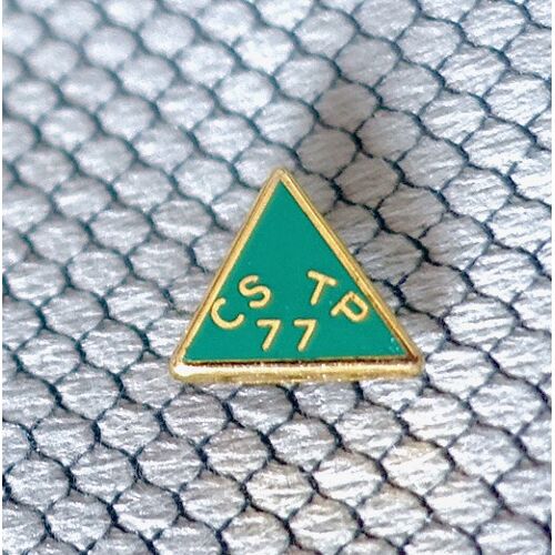 Pins Tp. Btp. Travaux Publics. Logo Cs Tp 77. Seine Et Marne. Signé Ballard.