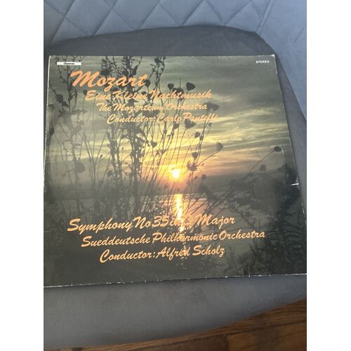 Mozart Eine Kleine Nachtmusik Thé Mozarteum Orchestra Conductor :Carlo Pantelli 