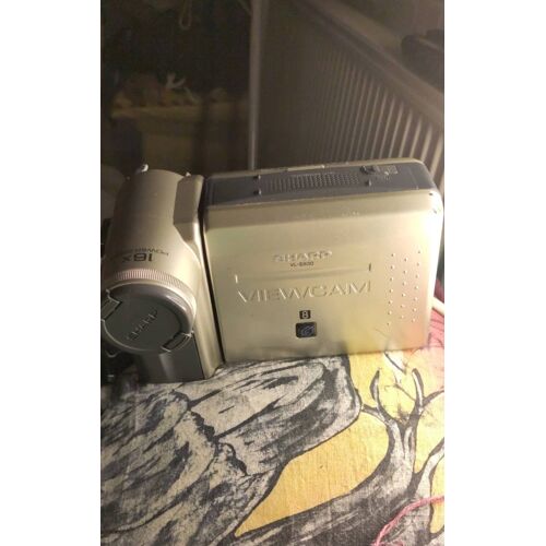 Caméscope analogique Sharp VL-E630 Viewcam pour format de cassette 8 camcorder model VL-E630S vidéocassettes Video8 8 mm PAL Sharp VLE630 pour filmer ou lire les cassettes