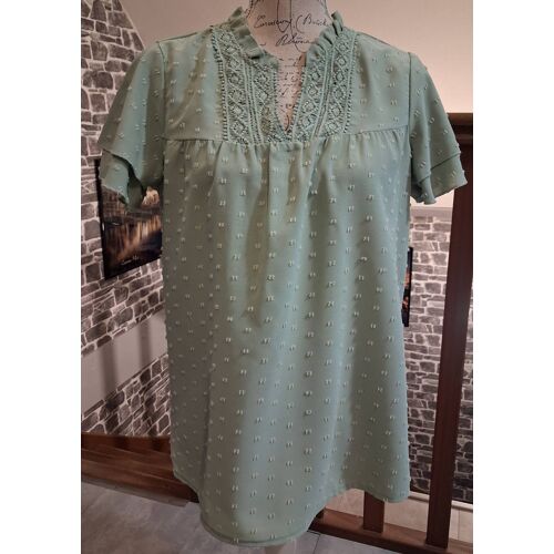 Blouse Fluide Avec Un Joli Col