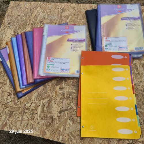 Lot De 8 Porte Documents Ou Lutrins 40 Pages Et 2 De 60 Pages