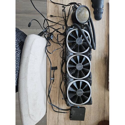 Ventirad KRAKEN X 73 RGB  + 6 ventilo NZXT RGB 120mm