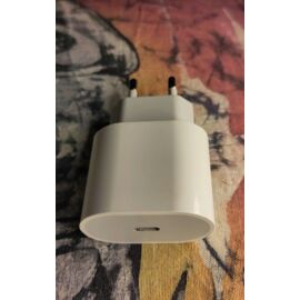 Chargeur Blanc Apple A2347 EMC3521 emc 3521 5V 3.0A 3A 15W pour tablette smartphone iPhone iPad Apple watch autres avec connection femelle en usb-c blanc white blanco bianco qualité original genuine