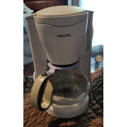 Cafetière Philips HD7502 ou HD 7502 blanche et beige mauve Capacité 1,2L soit 2 à 15 tasses Verseuse en verre " Aroma " qui préserve le goût du café Système anti-goutte