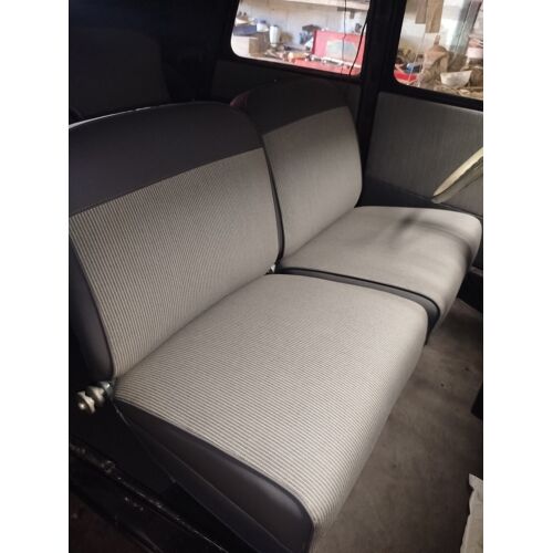 Sellerie Neuve Simili Cuir Et Tissue Gris De Traction Av Année 50