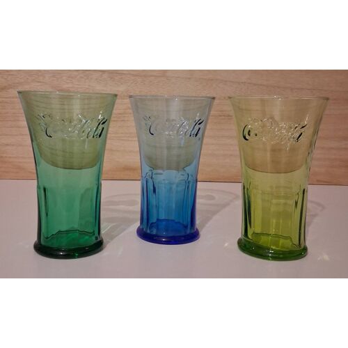 Lot De Trois Verres Coca Cola De Couleurs Différentes