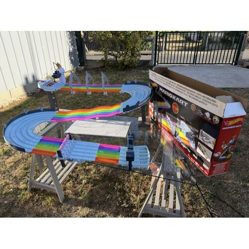 Hot Wheels Mario kart, circuit arc-en-ciel + lot complet de cinq voitures.État Neuf 