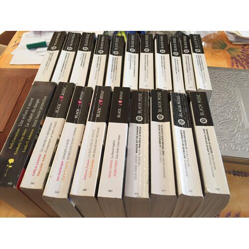 Lot De 43 Romans Harlequin Black Rose En 20 Volumes