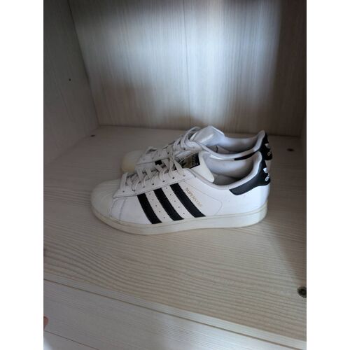 Adidas Superstar Blanche Et Noir