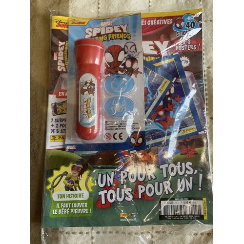 Magasine Spidey et jouet lampe