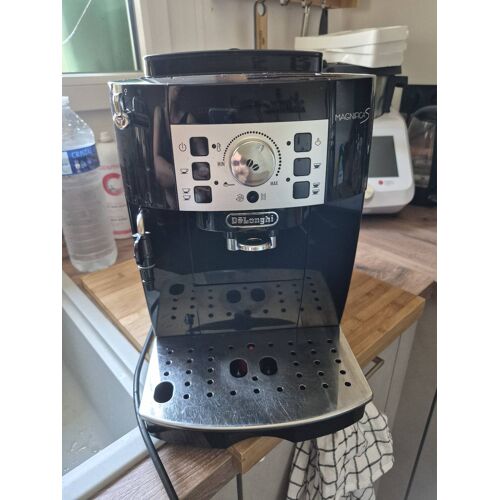 Broyeur Delonghi Magnifica S