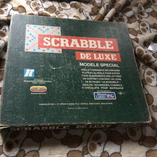 Scrabble De Luxe Modèle Spéciale. Incomplet. A Compléter. Manque Grille Tournante, Notice Et Chevalets Non D’Origine 