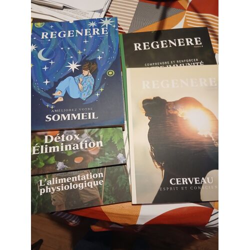 Régénère - Collection Complète 17 Magazines "Régénère" De Thierry Casasnovas. Thèmes Abordés: Détox, Sommeil, Intestins, Jeûne, Froid, Immunité, Cerveau...