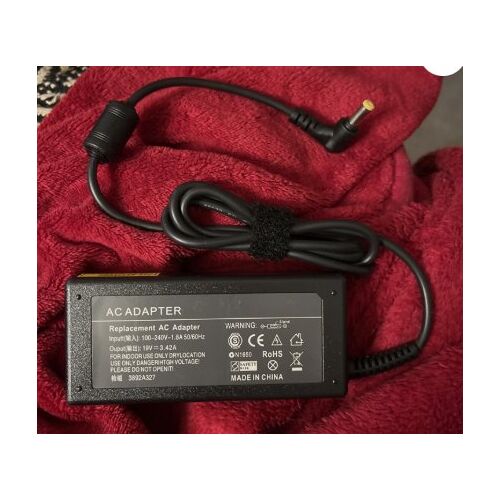 ADAPTATEUR /CHARGEUR AC 19V 3.42A Neuf