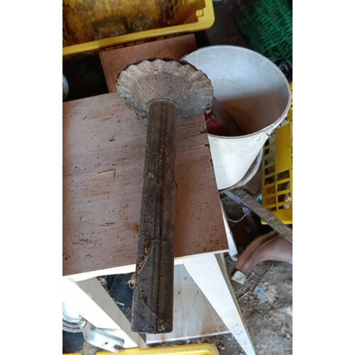 Cheminet en zinc 4cm diamètre et 27cm haut