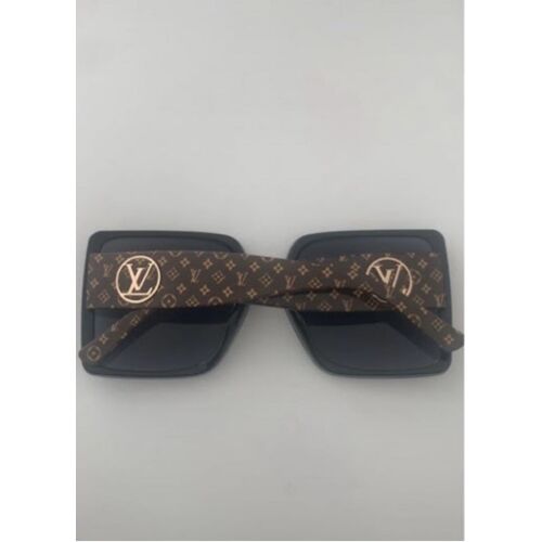 Lunettes De Soleil Louis Vuitton Carrées – Teintes Noires & Branches Monograme