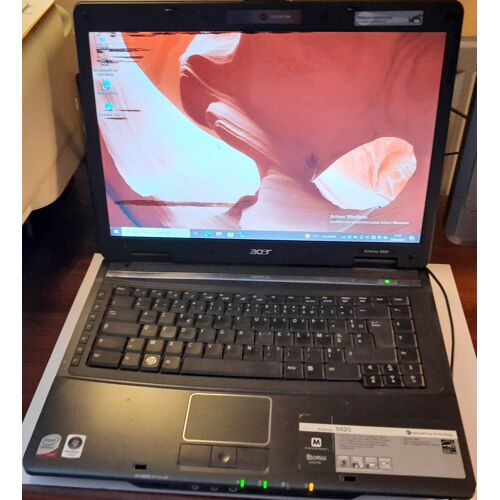Acer Extensa 5620-5B4G32Mn - Core 2 Duo T5670 / 1.8 GHz - Vista Familiale Premium - 4 Go RAM - 320 Go HDD - DVD SuperMulti DL - 15.4" CrystalBrite 1280 x 800 - GMA X3100
