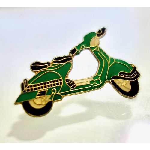 Pins Scooter Vert, 2 Roues, Sport. Très Beau Et Rare.