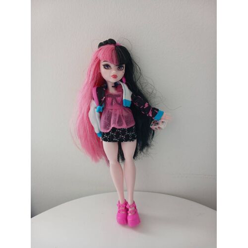 Poupée Monster High G3 - Draculaura (Core Version) + Accessoires