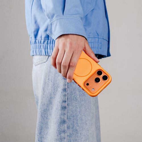 imoshion Coque arrière Color avec Thin MagSafe Ring iPhone 15 Orange