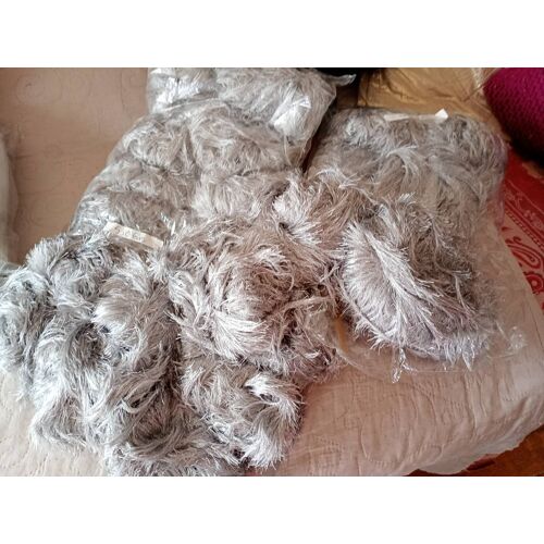 22 Pelotes Peluche Grises Neuves