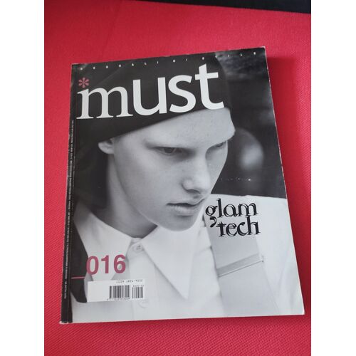 Must Glam Tech 16 Segnali Di Stile Magazine