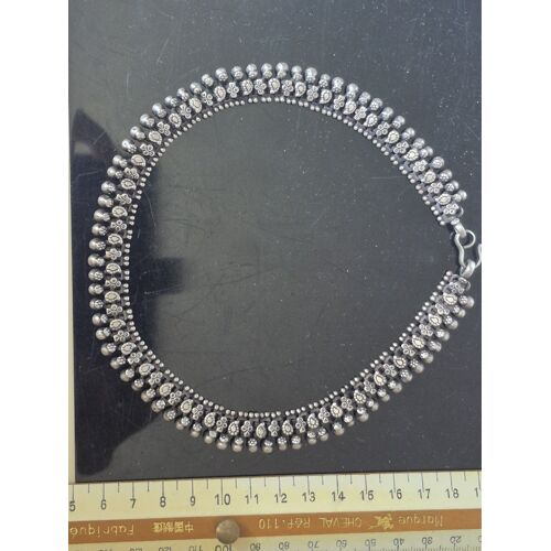 Collier - Tour De Coup En Métal Couleur Argentée Fermoir Par Crochet